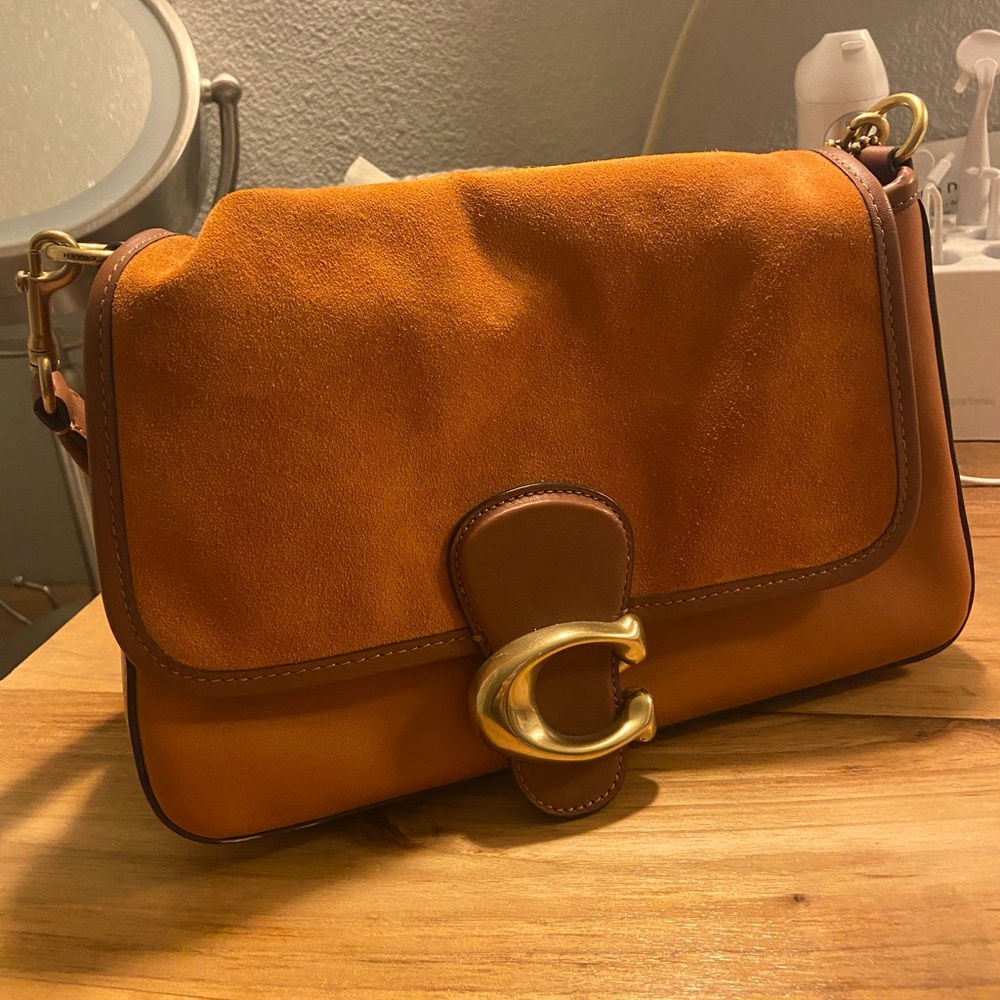Soft Tabby Shoulder Bag in Canyon